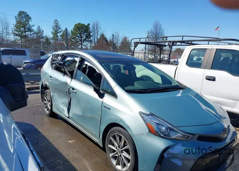 2017 Toyota Prius V Five z USA, uszkodzony, nr VIN JTDZN3EU4HJ069561